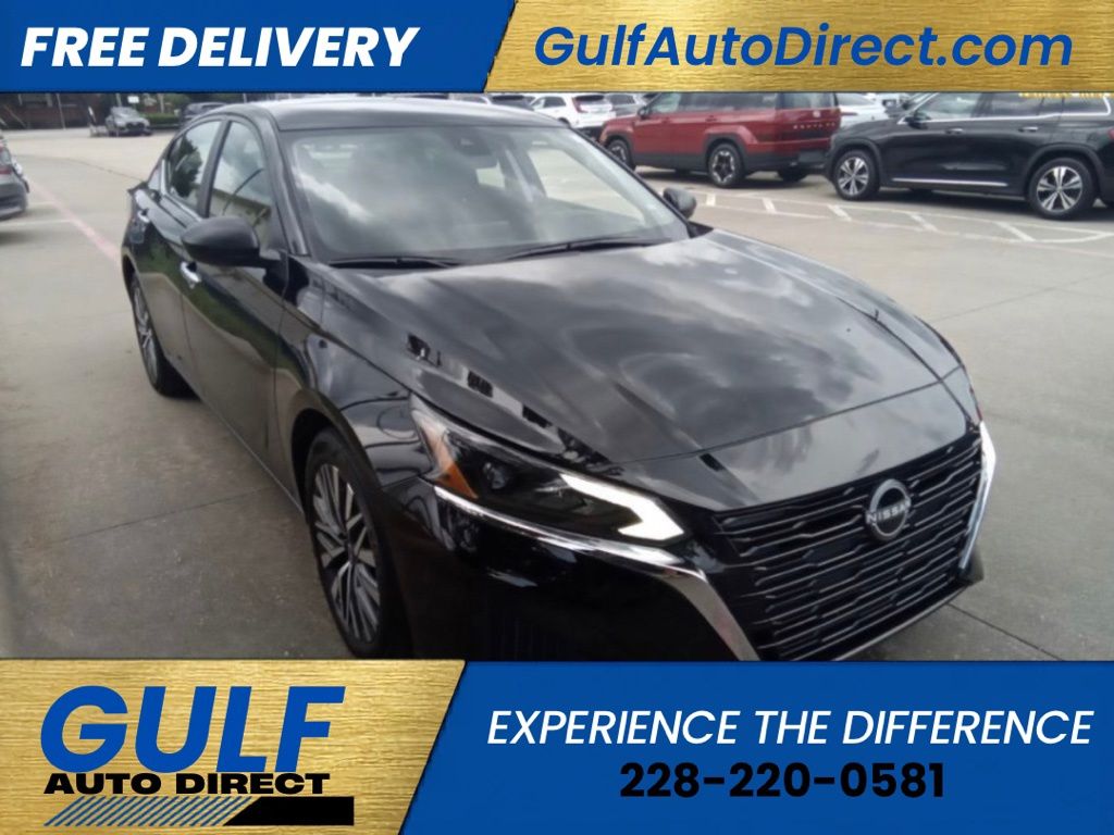 Super Black 2025 Nissan Altima 2.5 SV FWD Sedan Front-Wheel Drive Continuously Variable Transmission