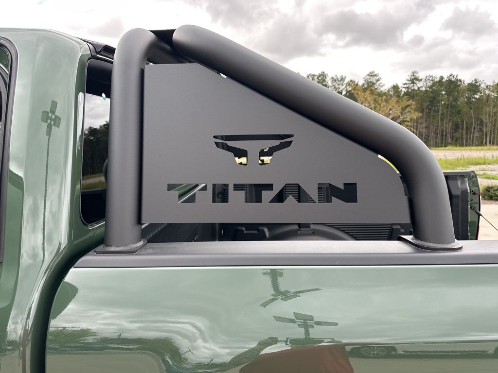 2024 Nissan Titan SV 21