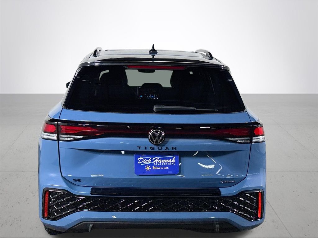 2025 Volkswagen Tiguan 2.0T SE R-Line Black