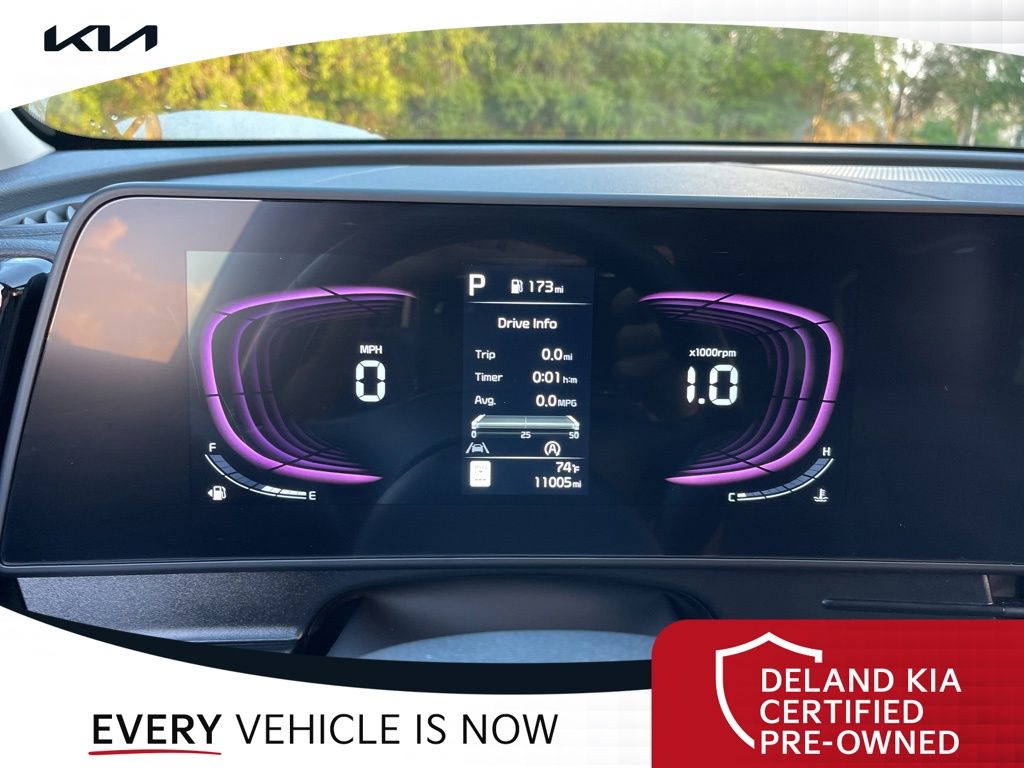 2025 Kia Sportage EX - Photo 24