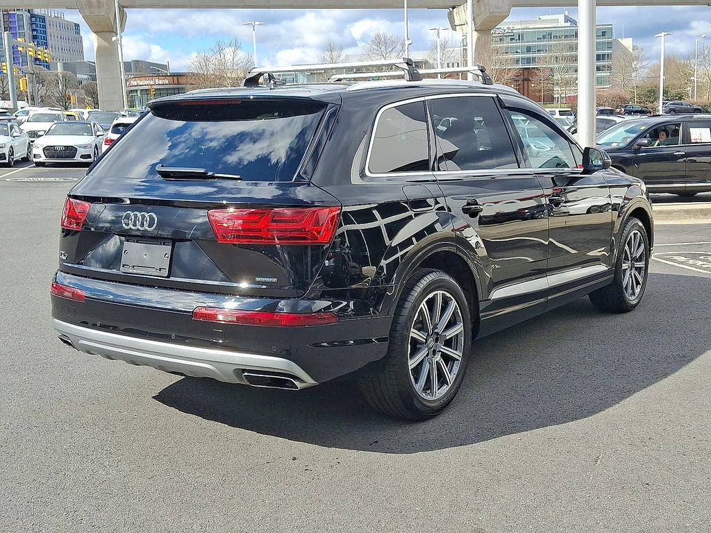 Thumbnail: 2017 Audi Q7 - 4