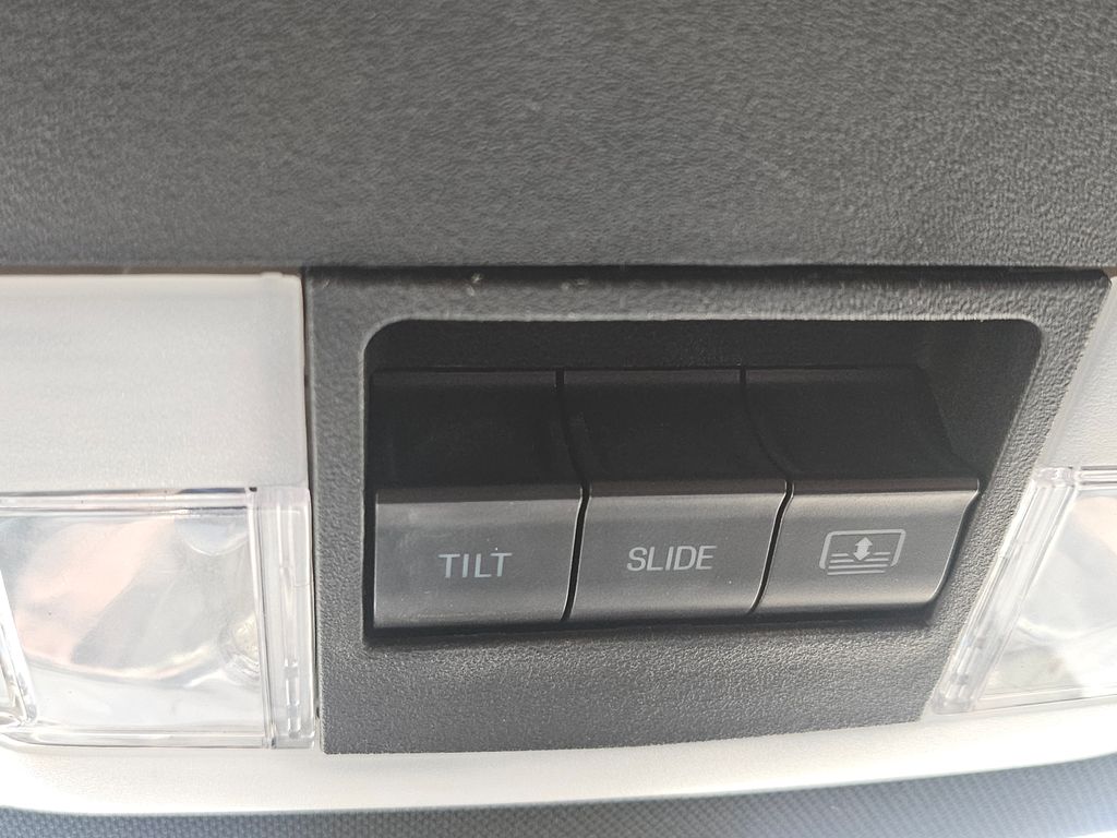 2018 Ford Explorer Limited - 11