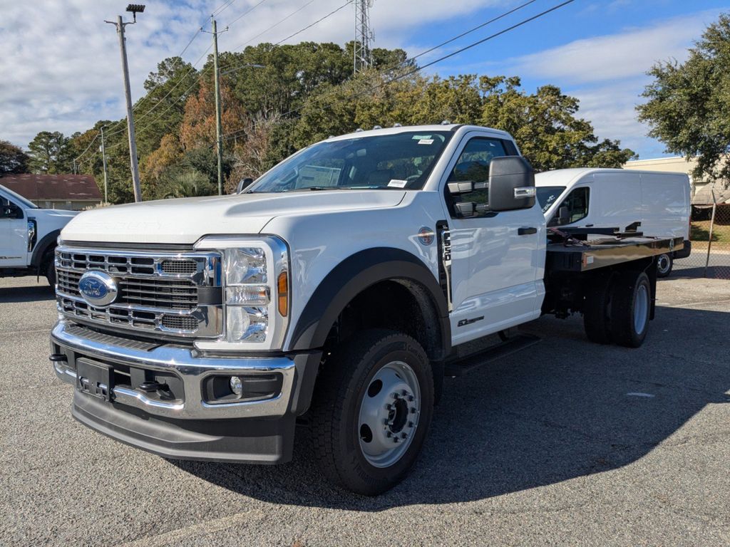 2025 Ford F-550 Chassis XL