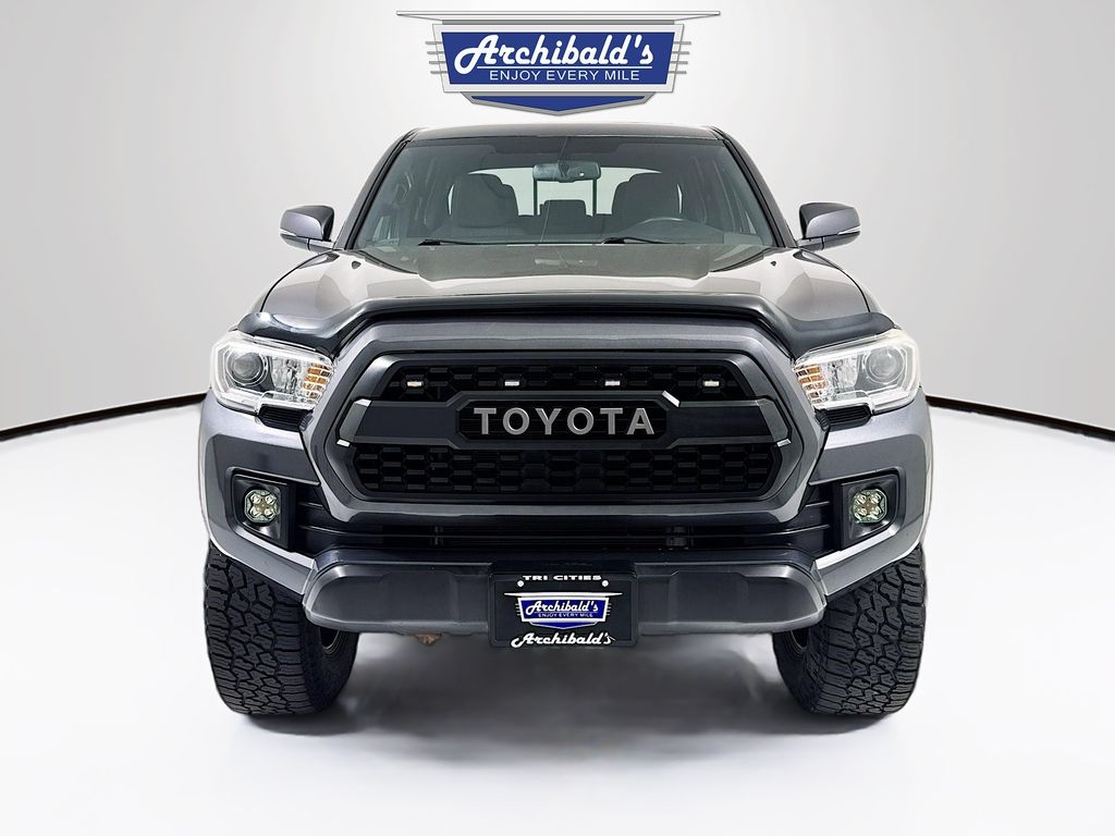 2017 Toyota Tacoma TRD Off-Road photo