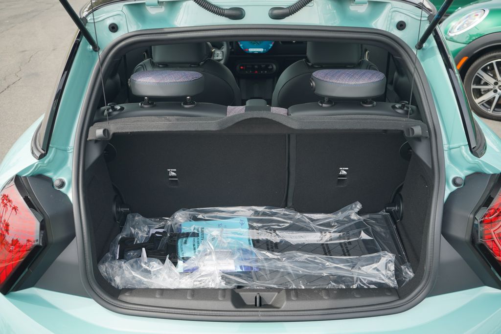 Thumbnail: 2026 MINI Cooper - 11