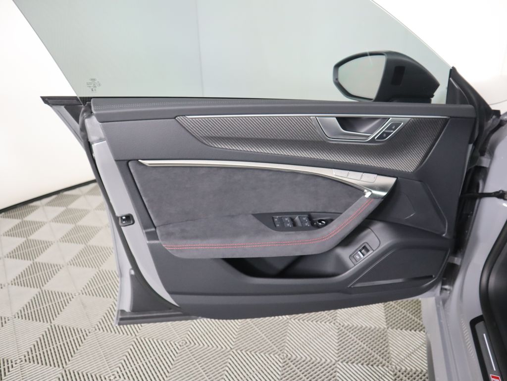 Thumbnail: 2026 Audi RS 7 - 26