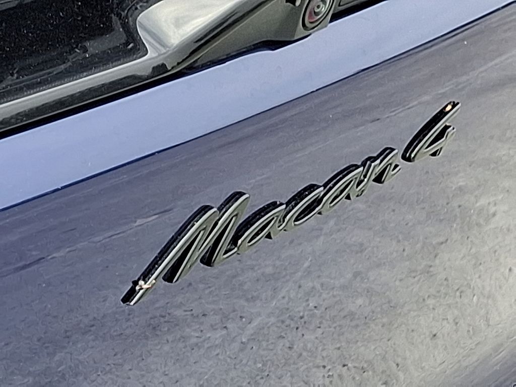 Thumbnail: 2024 Porsche Macan - 31
