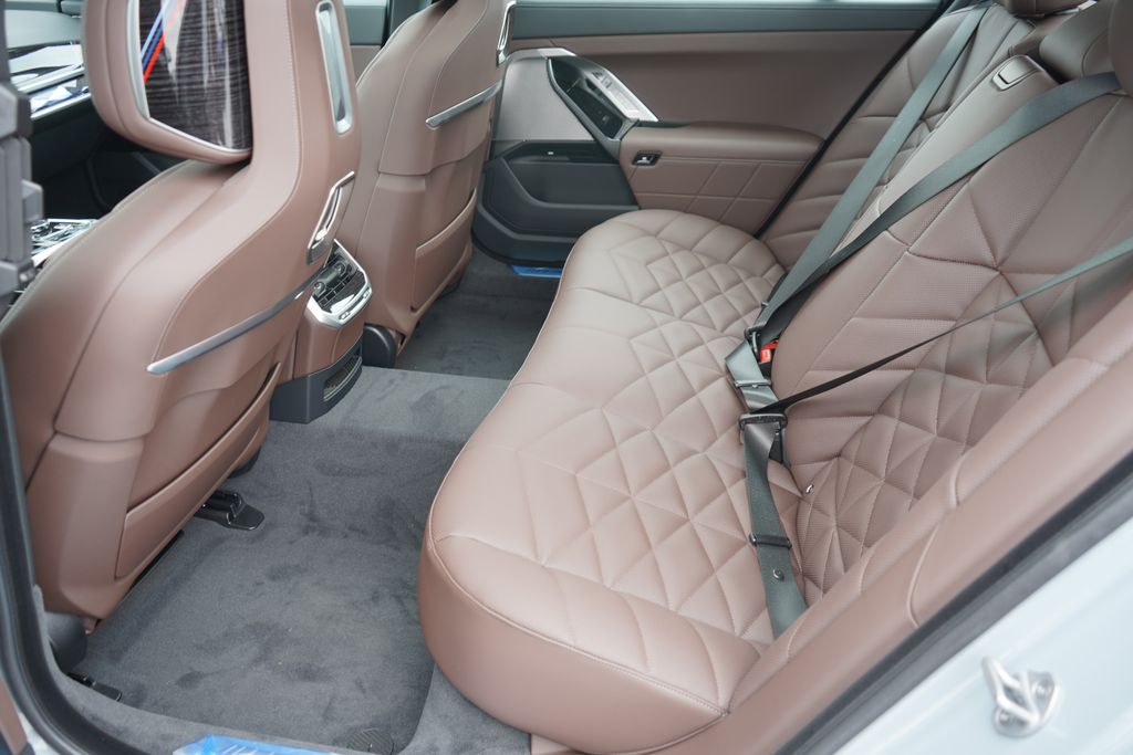 Thumbnail: 2025 BMW 7 Series - 20