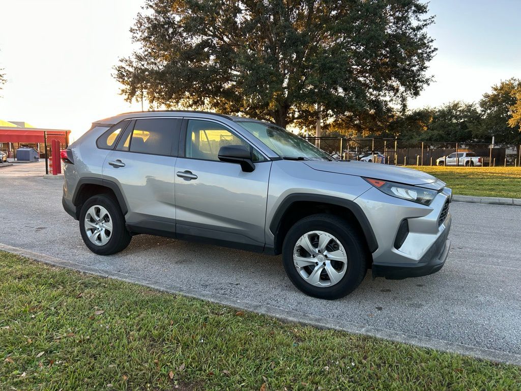 Thumbnail: 2021 Toyota RAV4 - 7
