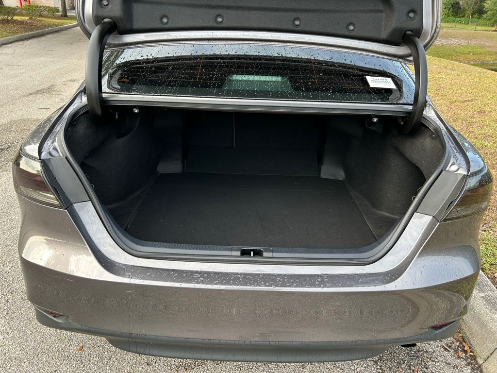 2023 Toyota Camry LE 10