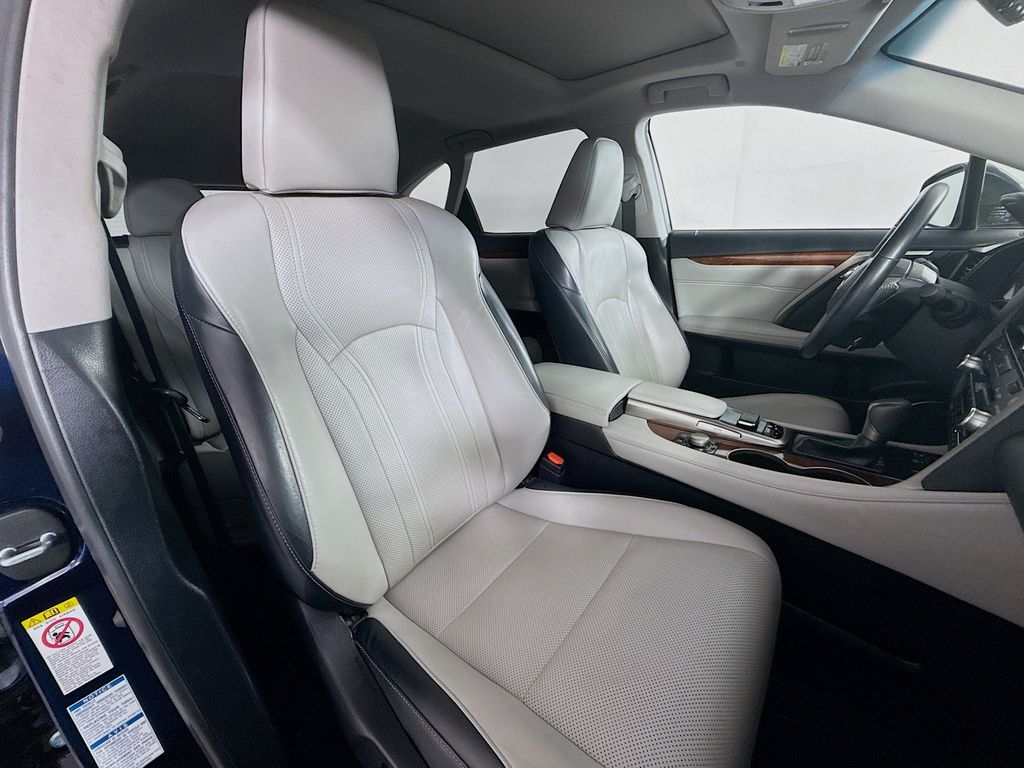 2019 Lexus RX  28