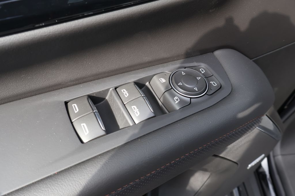 2025 Chevrolet Suburban High Country 19