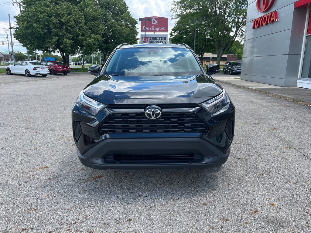2022 Toyota RAV4 XLE photo