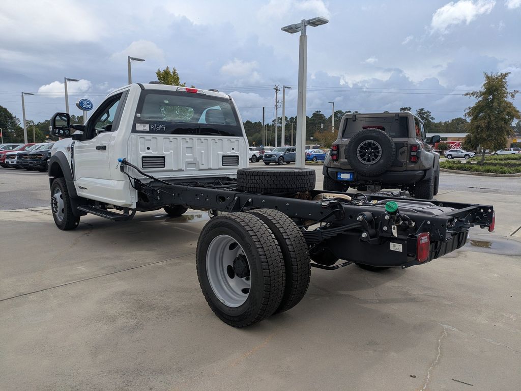 2025 Ford F-550 Chassis XL