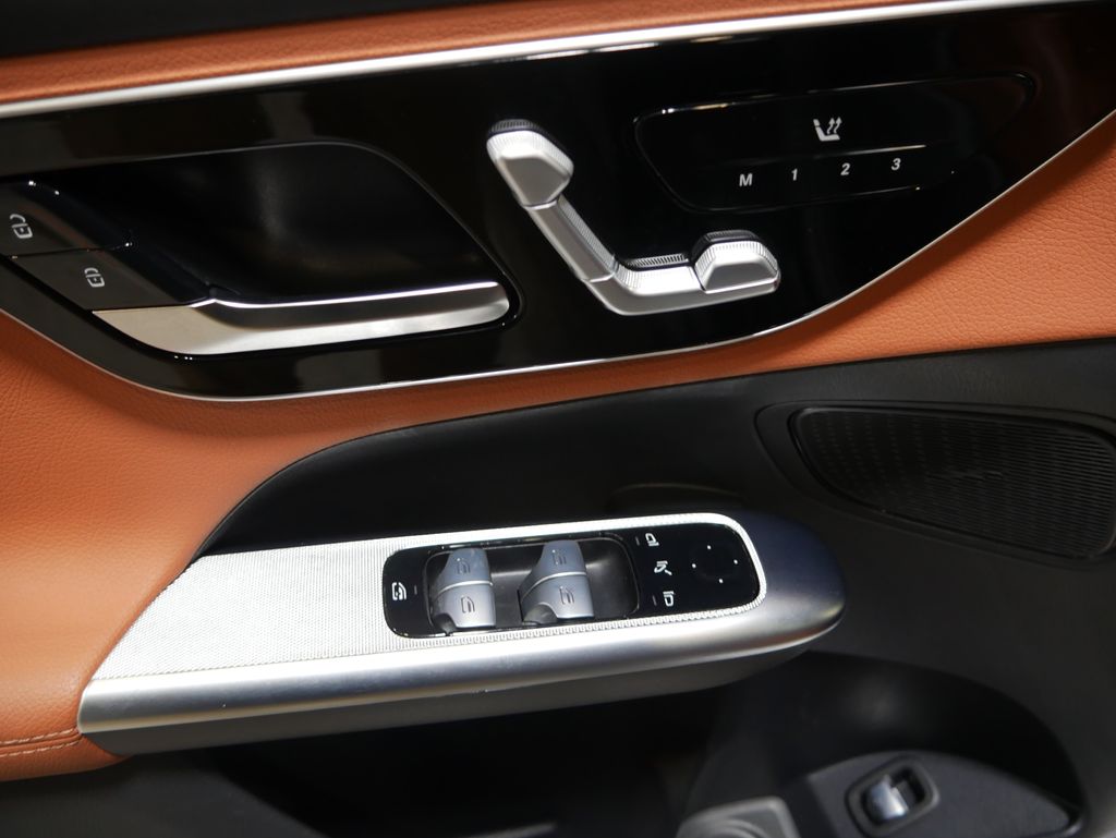 Thumbnail: 2023 Mercedes-Benz GLC - 17