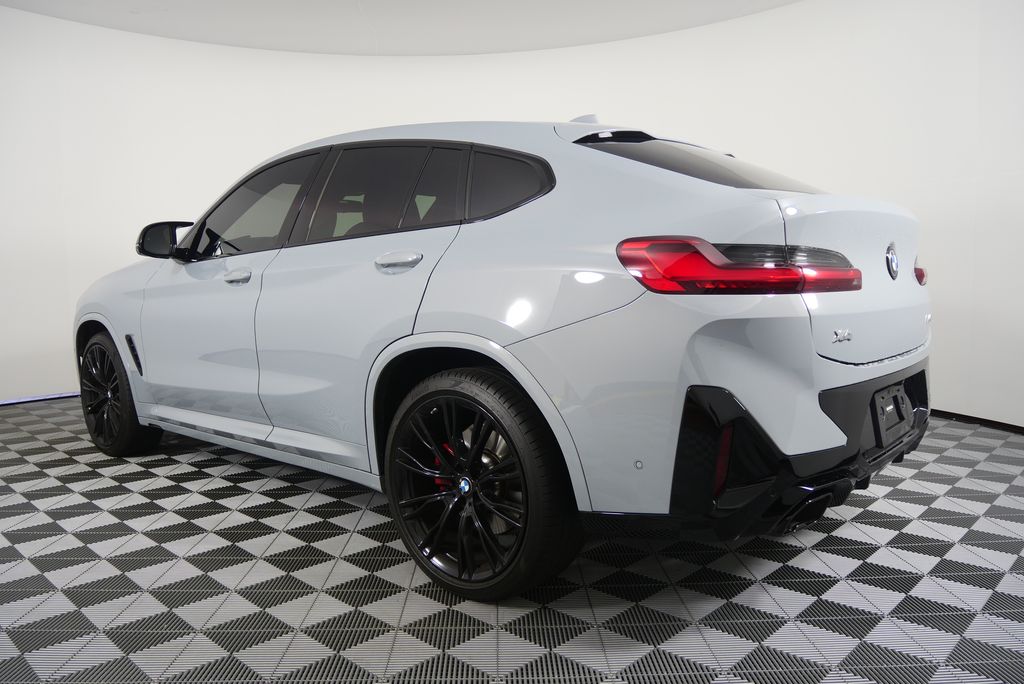 Thumbnail: 2023 BMW X4 - 5