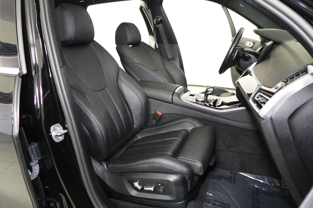Thumbnail: 2020 BMW X5 - 18