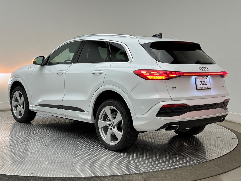 Thumbnail: 2025 Audi Q5 - 4