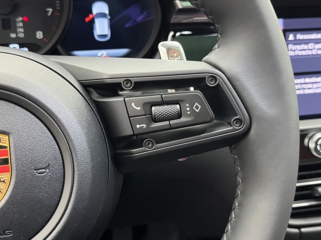 Thumbnail: 2026 Porsche Macan - 14