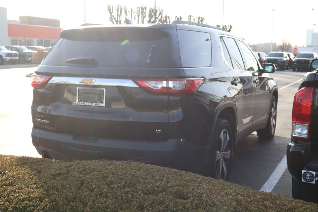 Thumbnail: 2020 Chevrolet Traverse - 11