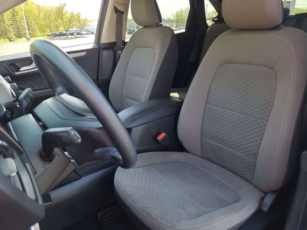 2020 Ford Escape SE 13