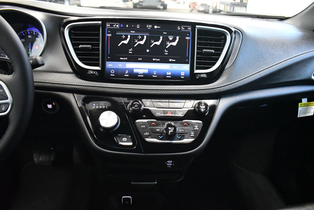 Used 2026 Red Chrysler Select image 33