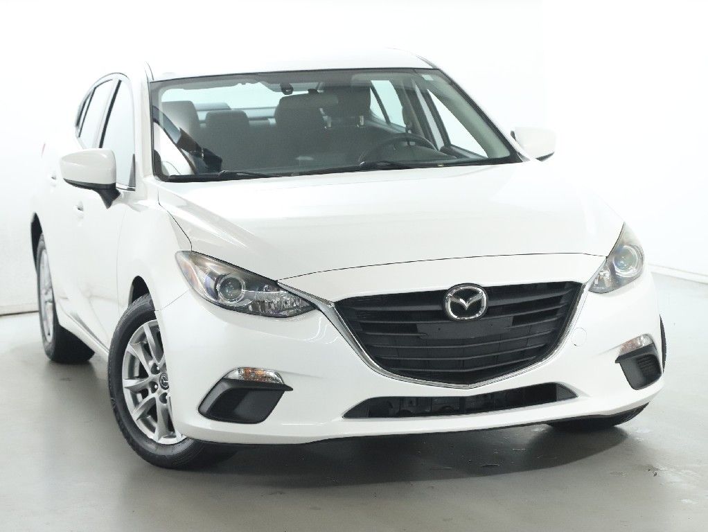 Snowflake White Pearl Mica 2016 Mazda MAZDA3 Sedan Front-Wheel Drive 6-Speed Automatic