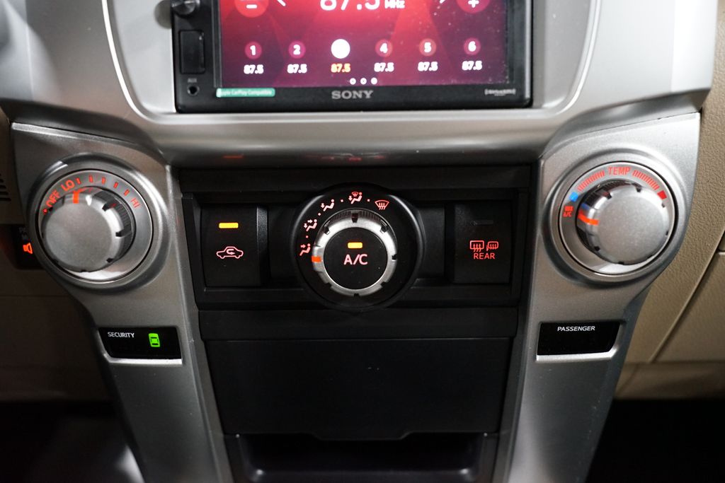 Thumbnail: 2011 Toyota 4Runner - 20