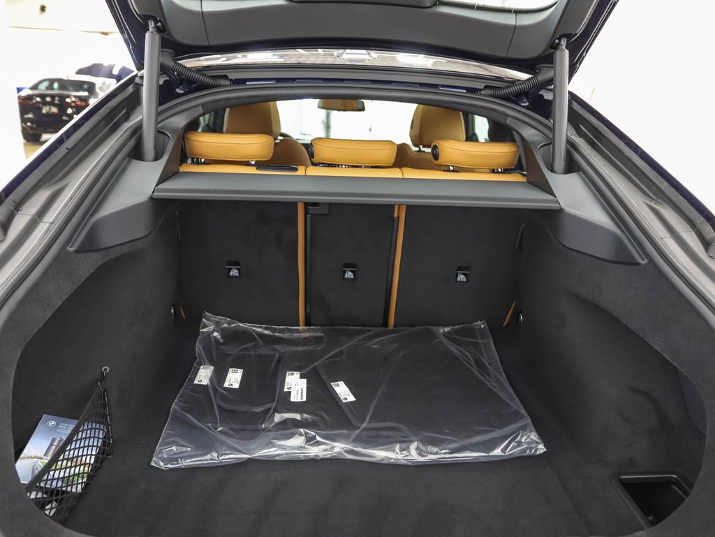 Thumbnail: 2026 BMW 4 Series - 24