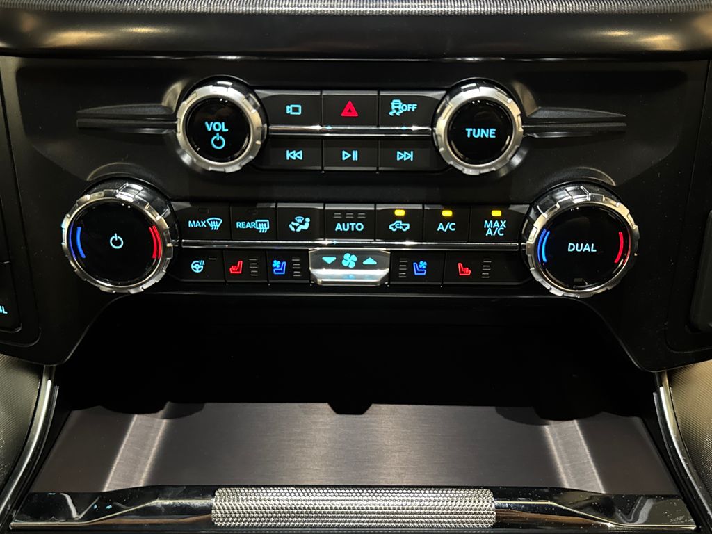 New 2026 Black Ford Platinum image 11