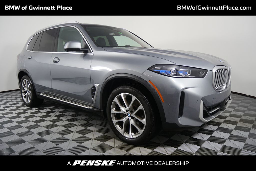 2024 BMW X5 sDrive40i Hero Image
