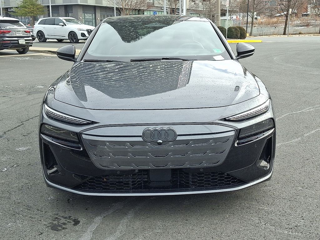 Thumbnail: 2025 Audi e-tron S - 2