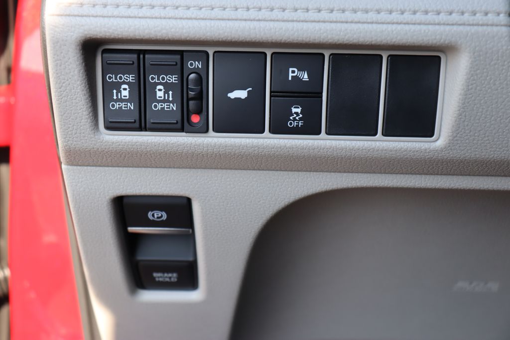 Thumbnail: 2026 Honda Odyssey - 32