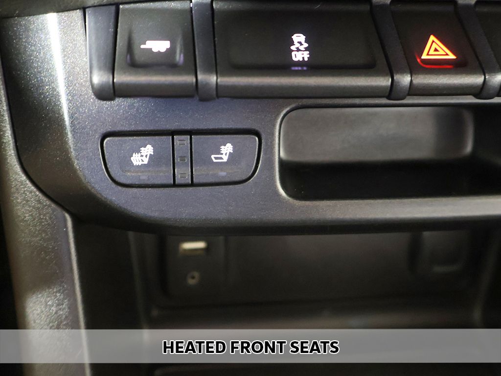 Used 2016 Black GMC SLE1 image 4