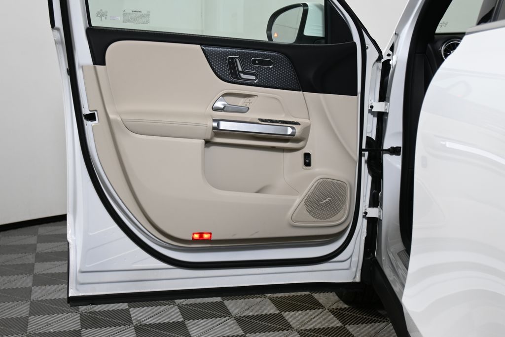 Thumbnail: 2026 Mercedes-Benz GLB - 29