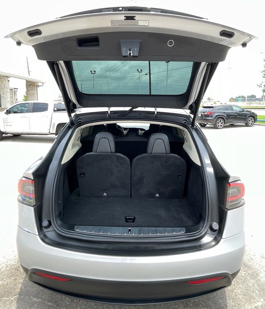 2018 Tesla Model X 75D Silver at Autostrade