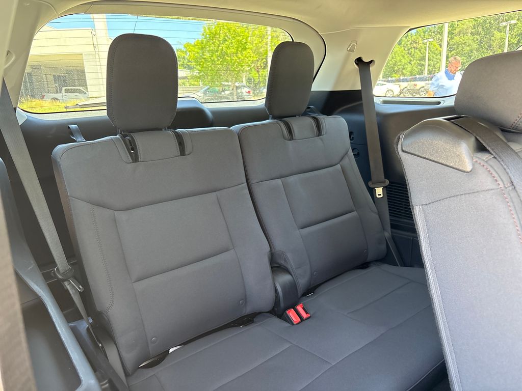Certified Used 2025 Gray Ford Active image 53