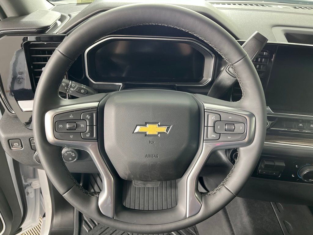 Thumbnail: 2026 Chevrolet Silverado 1500 - 31