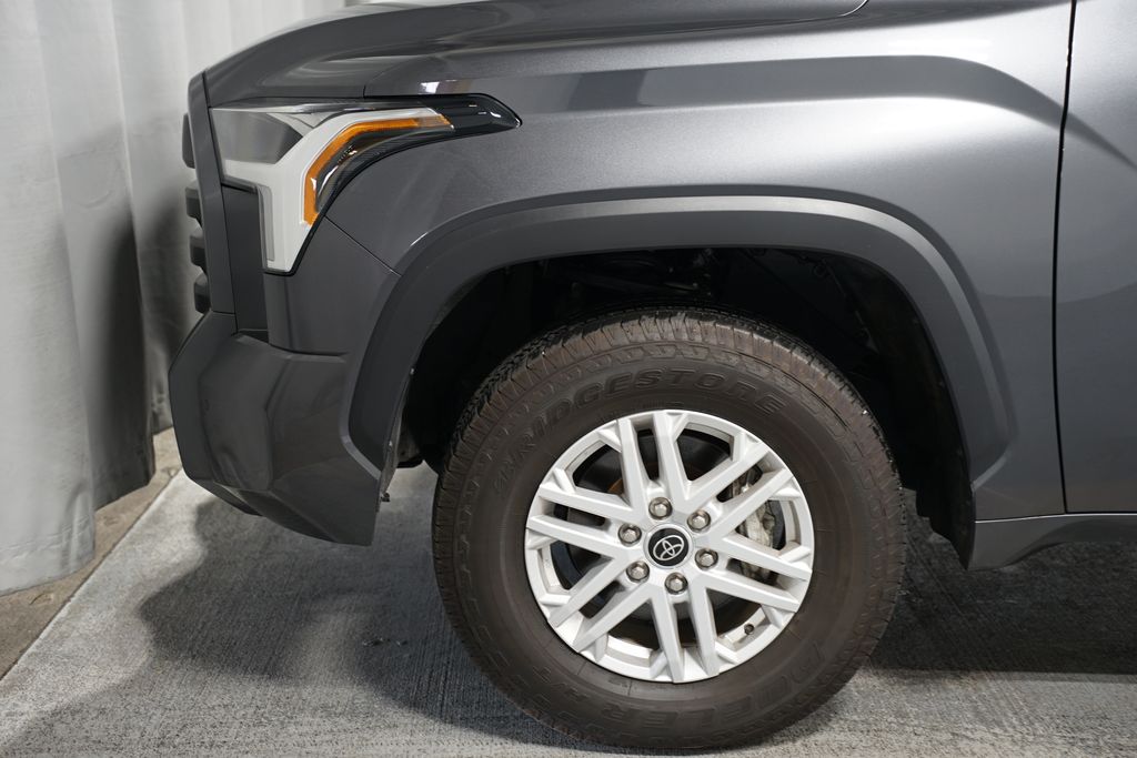 Thumbnail: 2022 Toyota Tundra - 5