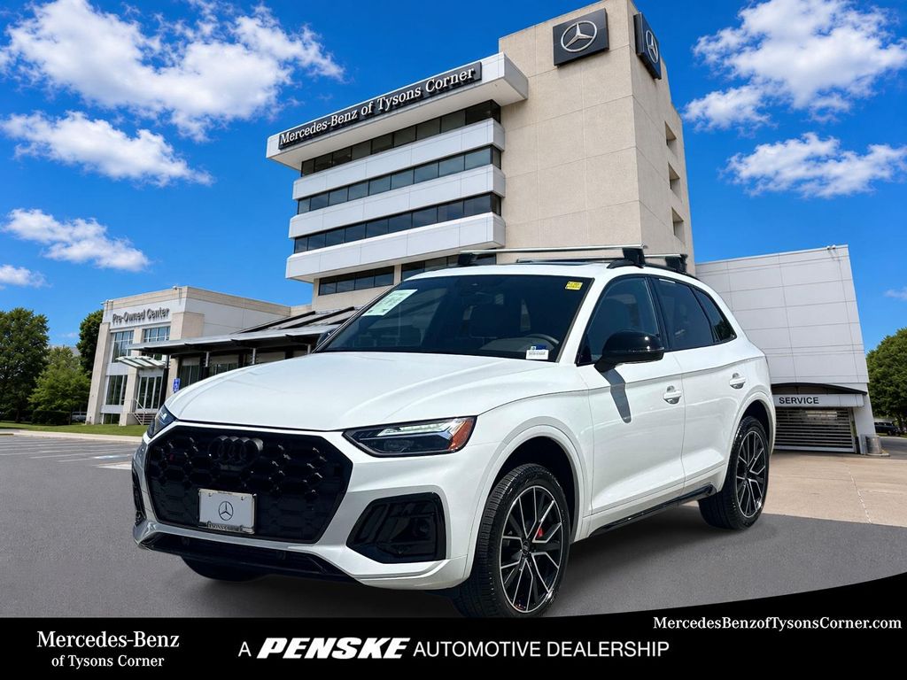 Thumbnail: 2025 Audi SQ5 - 1
