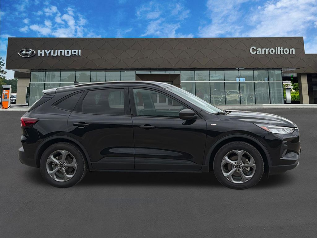 2025 Ford Escape ST-Line - Photo 4