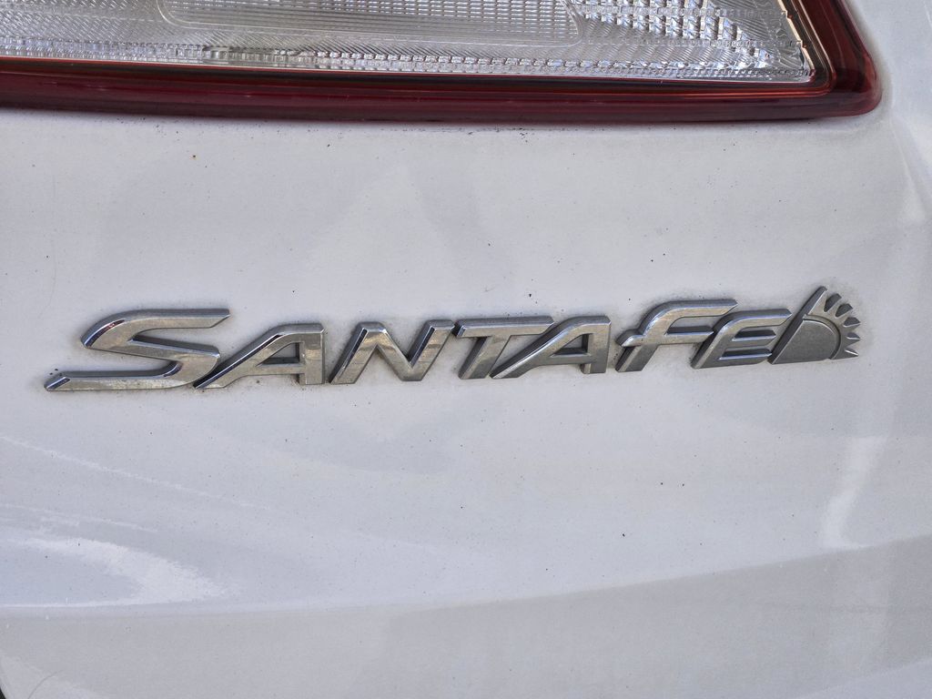 2017 Hyundai Santa Fe SE White at AutoSavvy Houston Northwest