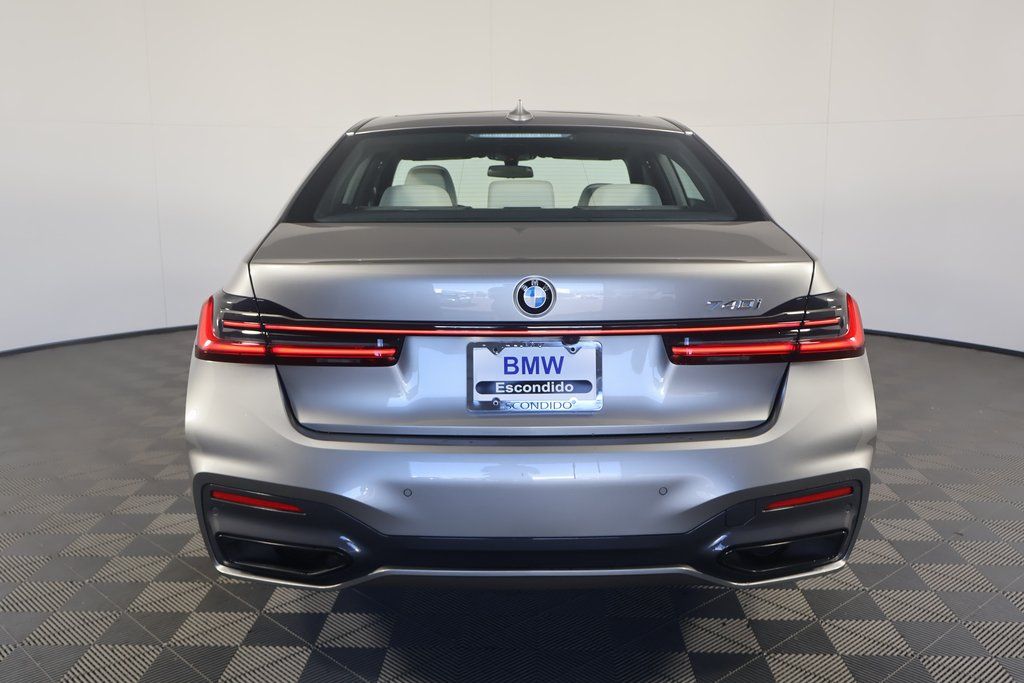 Thumbnail: 2022 BMW 7 Series - 4