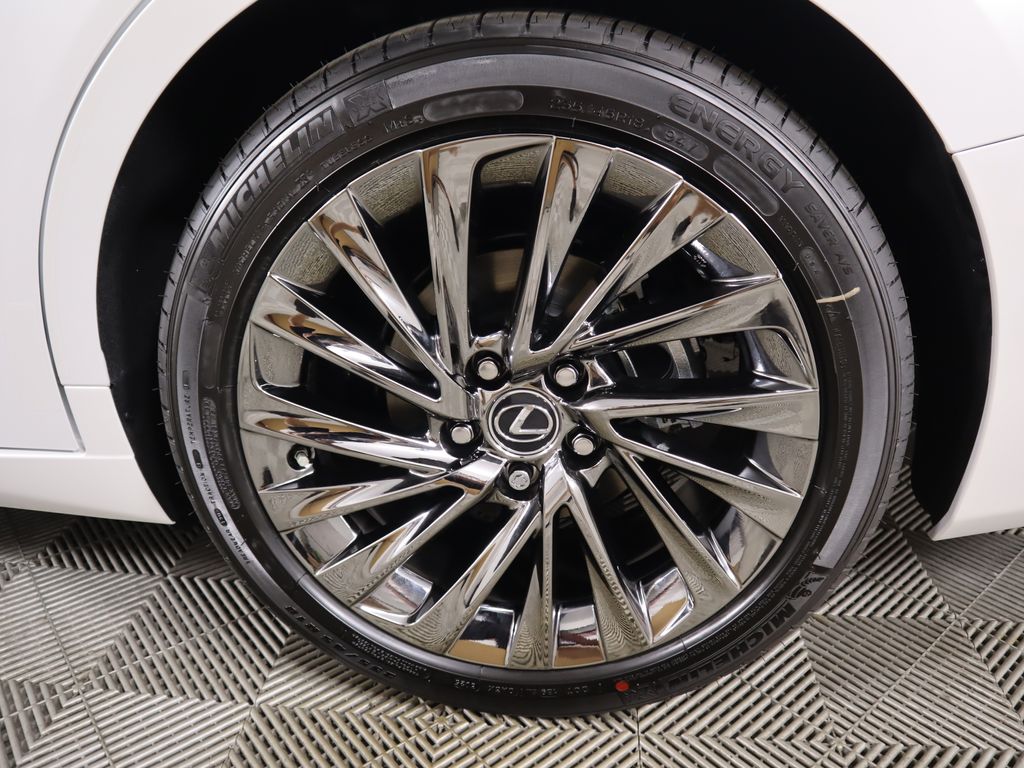 Used 2025 White Lexus 300h Luxury image 32