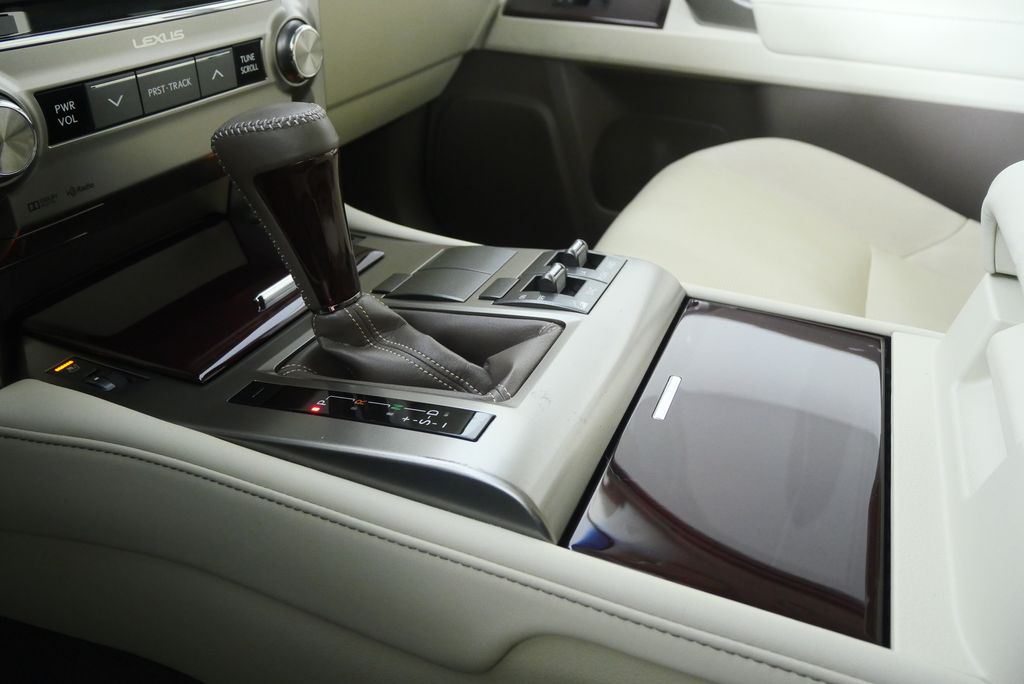 Thumbnail: 2019 Lexus GX - 26