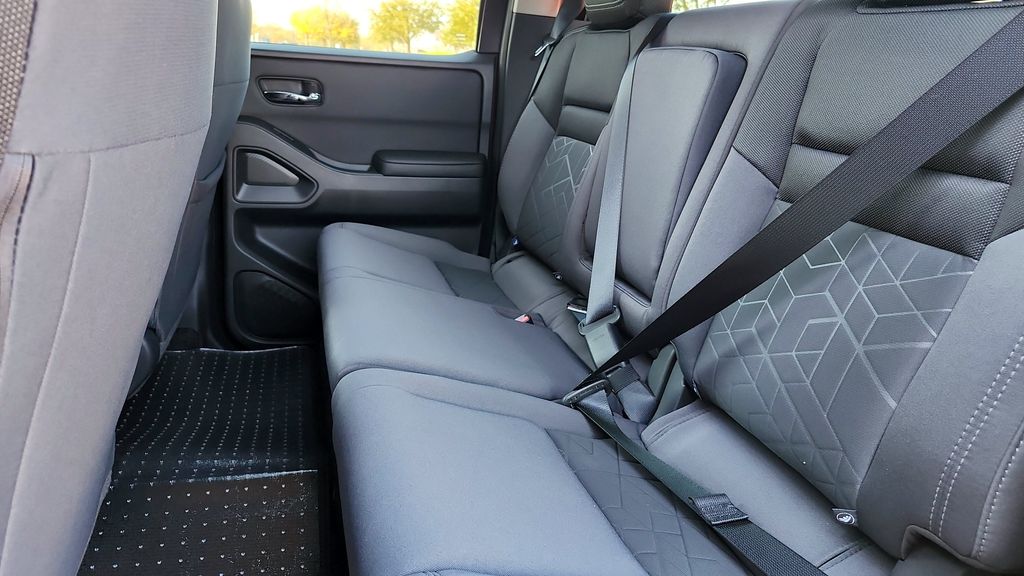 2025 Nissan Frontier