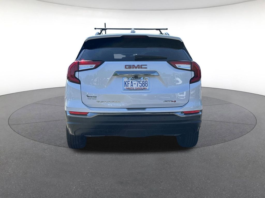 View vehicle photo 4