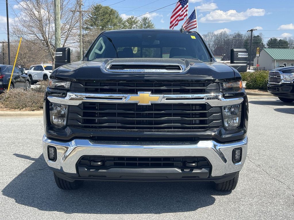 2025 Chevrolet Silverado 2500HD LT photo