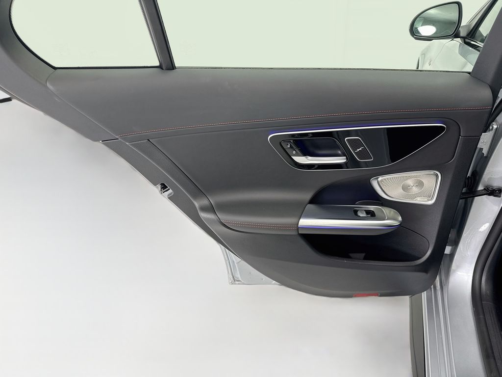 Thumbnail: 2023 Mercedes-Benz C-Class - 25