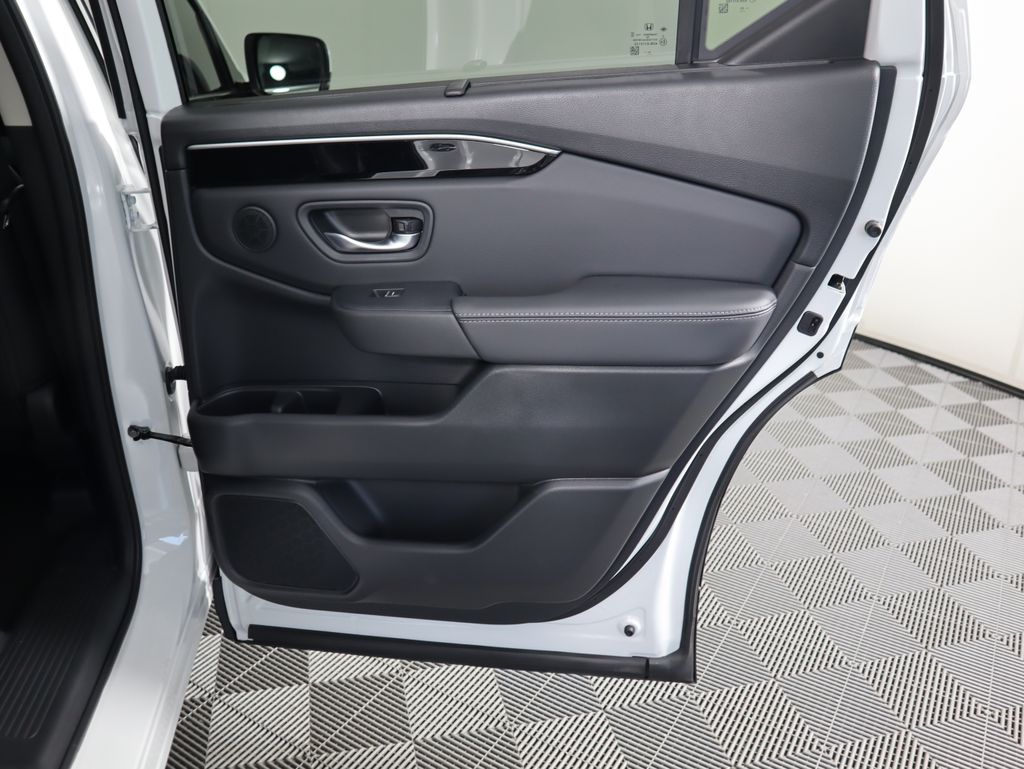 Thumbnail: 2025 Honda Pilot - 28